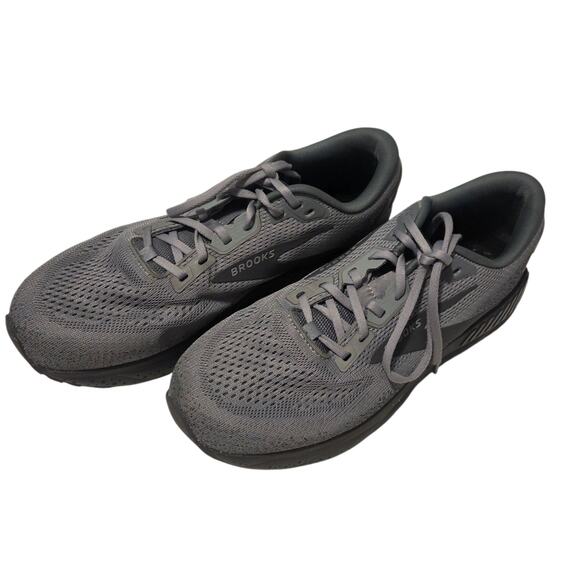 Brooks Beast GTS 24 in Primer Grey/Ebony
Pristine!  Men\'s size 10.5 walk/run main image 4